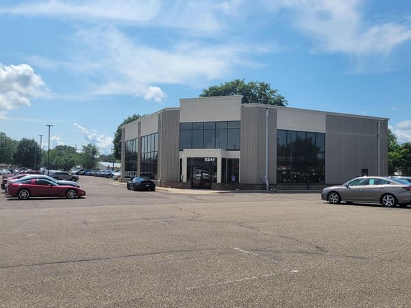 5241 W Broadway Avenue , Crystal, MN 55429