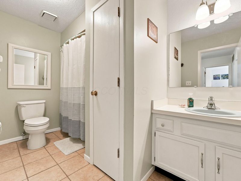 7864 Stanburn Road , Columbus, OH 43235 Photo 26