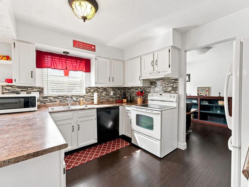7864 Stanburn Road , Columbus, OH 43235 Photo 8