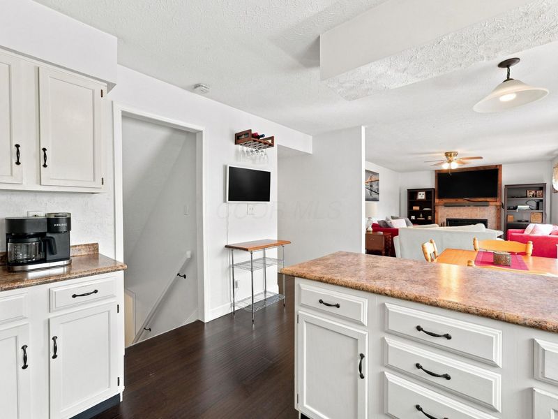 7864 Stanburn Road , Columbus, OH 43235 Photo 9