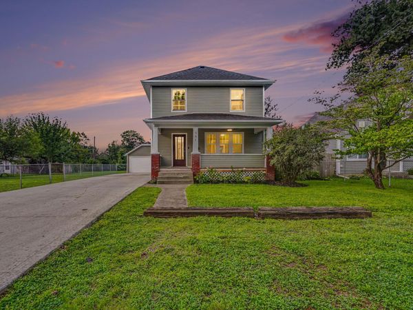 991 Lawrence Drive , Columbus, OH 43207