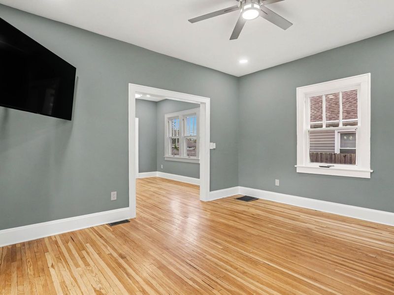 991 Lawrence Drive , Columbus, OH 43207 Photo 6