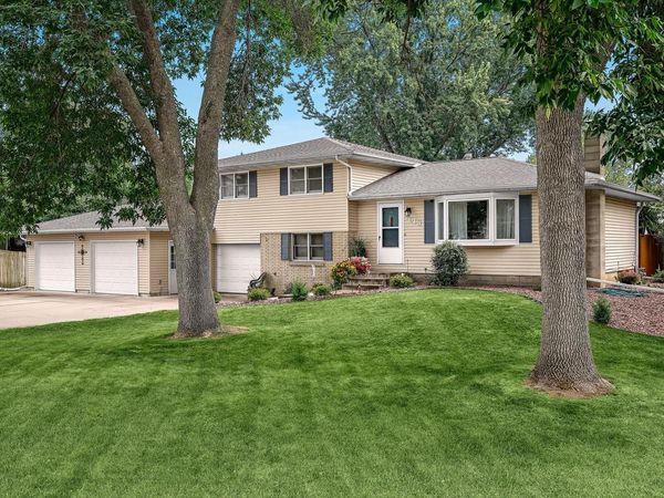 613 Dauphin STREET, La Crosse, WI 54603