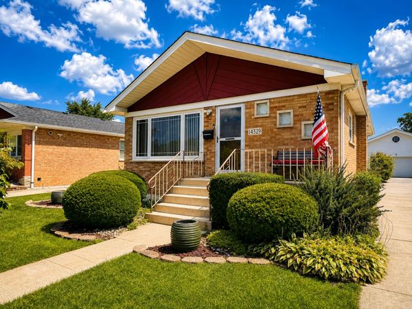 14329 Keystone Avenue , Midlothian, IL 60445