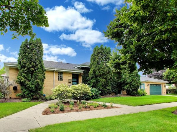 9058 Ewing Avenue , Evanston, IL 60203