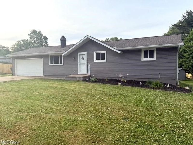 10457 Persimmon Street NW, Canal Fulton, OH 44614 Photo 2