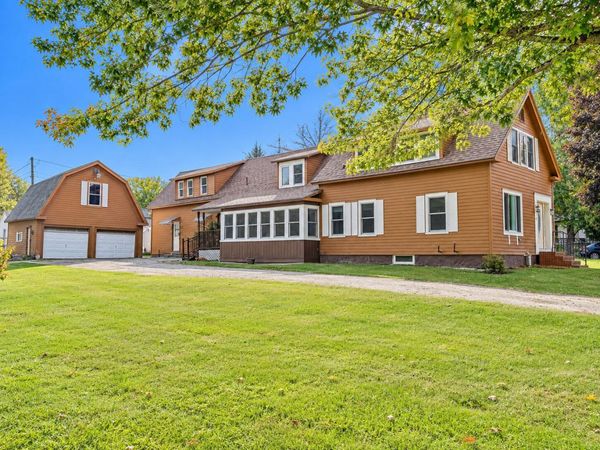 28 Baker Street, Clinton, ME 04927