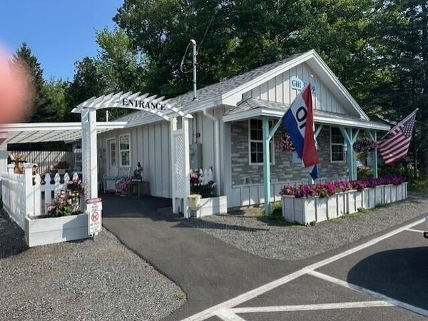 592 U.S. 1 , Hancock, ME 04640