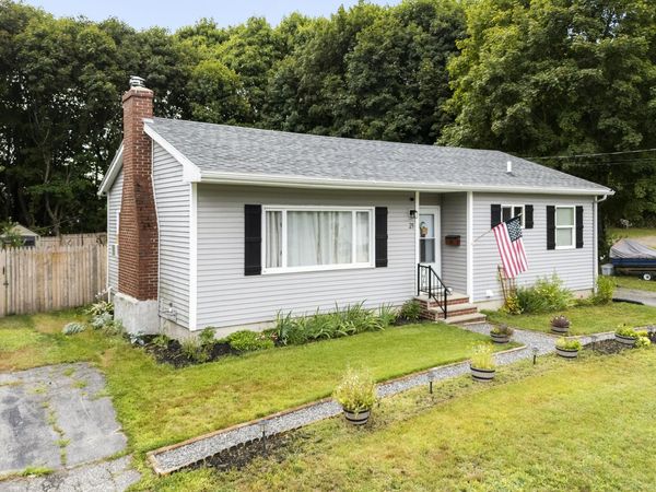 21 Hillcrest Street , Gardiner, ME 04345