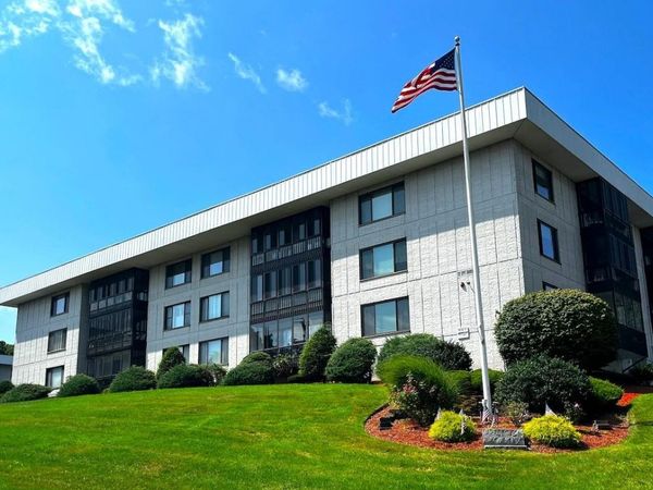 39 Spit Brook Road, Unit 46, Nashua, NH 03060