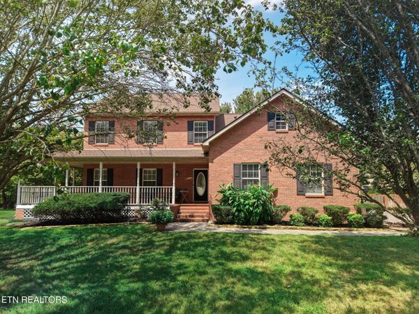221 Stone Castle Lane, Powell, TN 37849