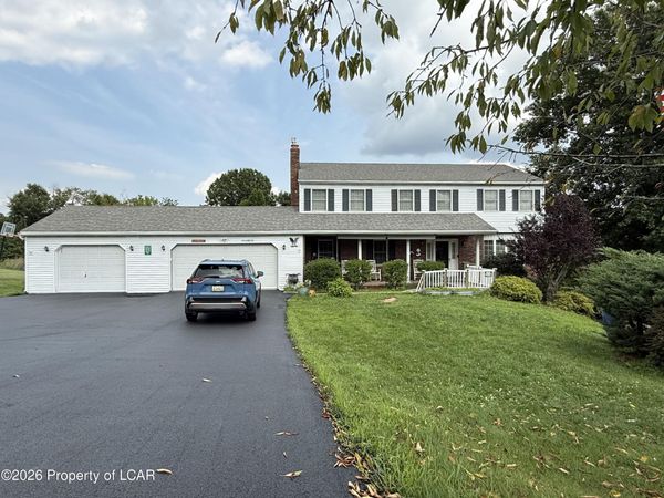 127 Klinger Drive, Sugarloaf, PA 18249