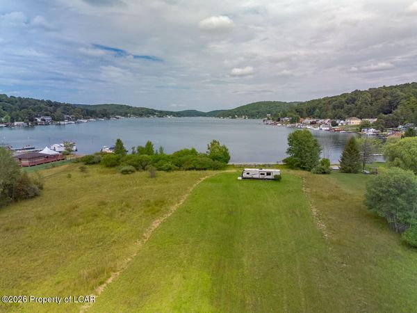 Lakeside Drive, Harveys Lake, PA 18618