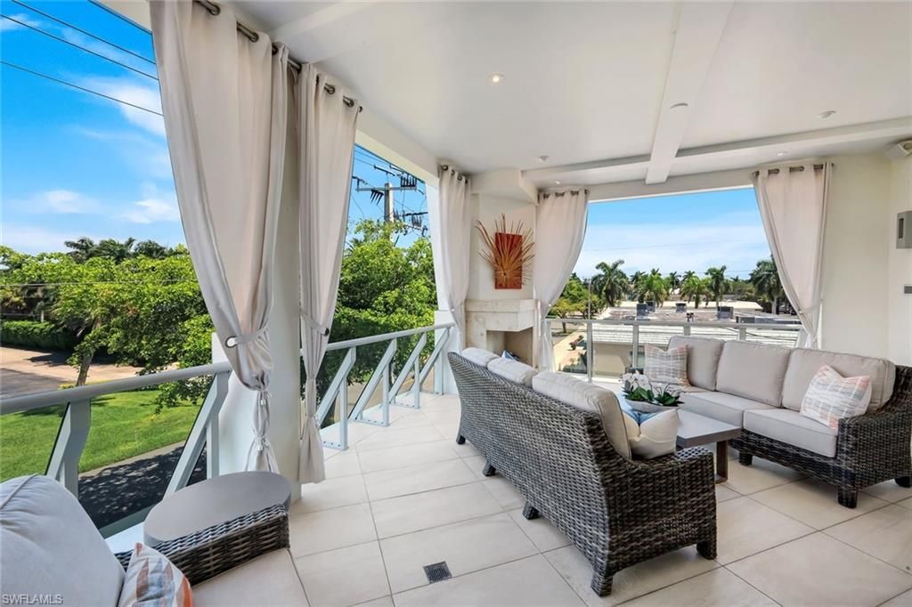 382 12th Ave S, Unit 202, Naples, FL 34102 Photo
