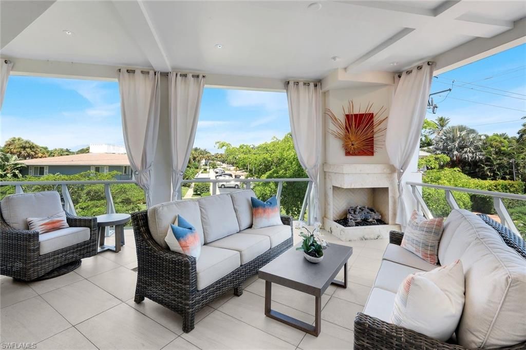 382 12th Ave S, Unit 202, Naples, FL 34102 Photo