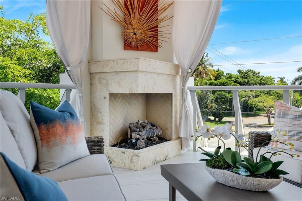 382 12th Ave S, Unit 202, Naples, FL 34102 Photo