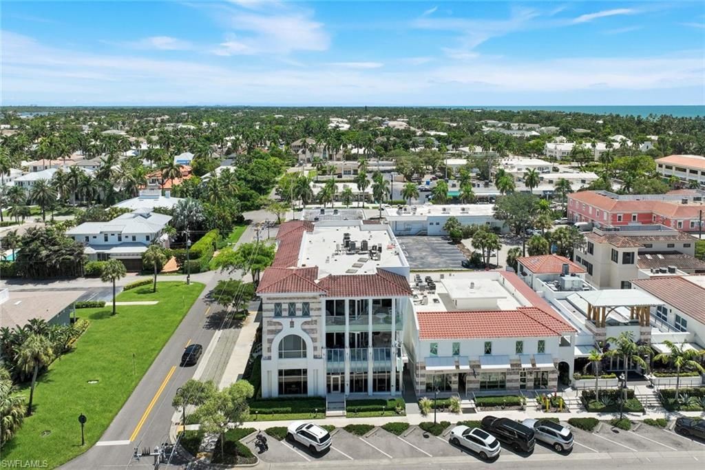 382 12th Ave S, Unit 202, Naples, FL 34102 Photo