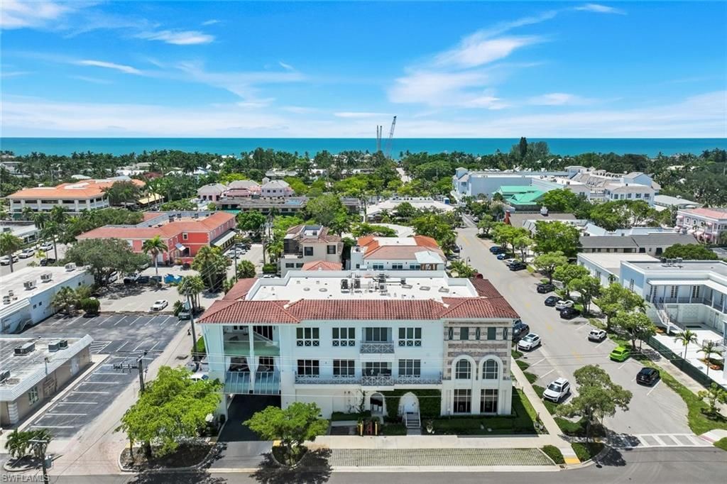 382 12th Ave S, Unit 202, Naples, FL 34102 Photo