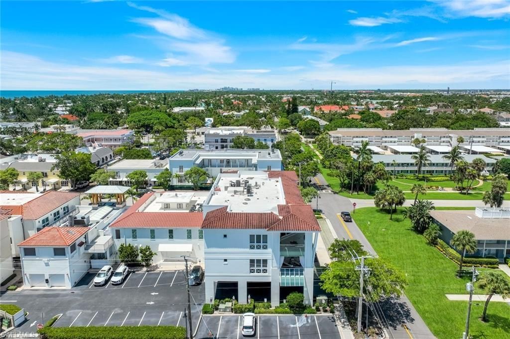 382 12th Ave S, Unit 202, Naples, FL 34102 Photo