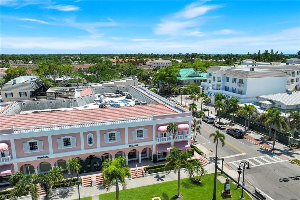 382 12th Ave S, Unit 202, Naples, FL 34102 Photo