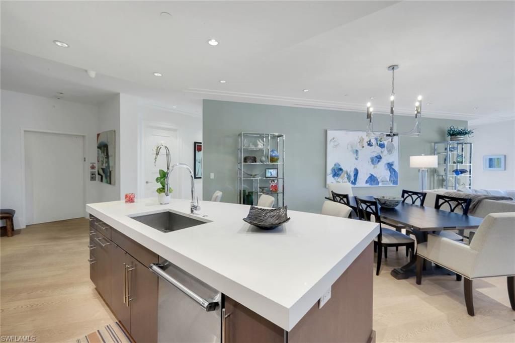 382 12th Ave S, Unit 202, Naples, FL 34102 Photo