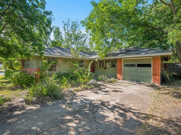 1613 Larkwood DR, Austin, TX 78723