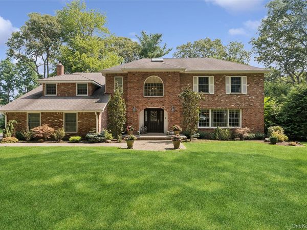 38 Riverview Terrace , Smithtown, NY 11787