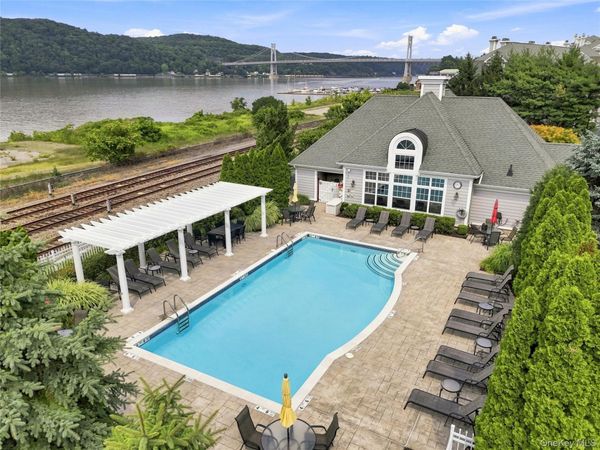 308 Bridgeview Drive , Poughkeepsie, NY 12601
