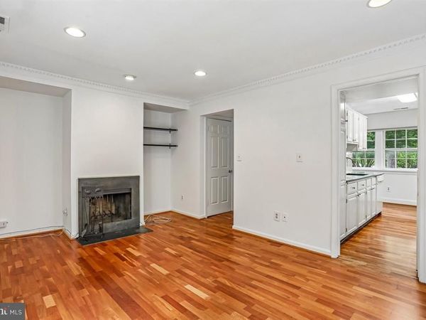 4930 BRADLEY BOULEVARD , CHEVY CHASE, MD 20815