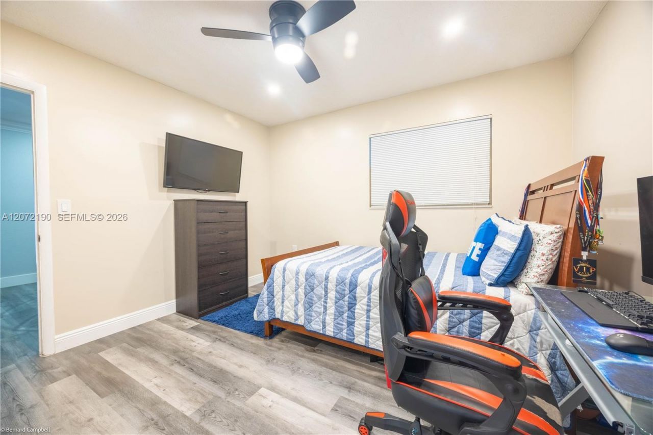 8002 Lagos De Campo Blvd, Unit B-303, Tamarac, FL 33321 Photo