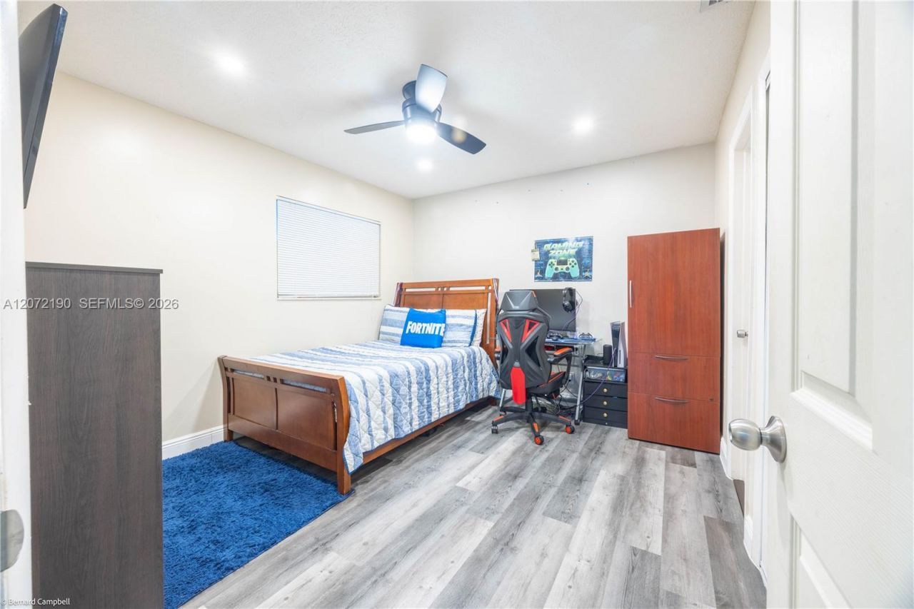 8002 Lagos De Campo Blvd, Unit B-303, Tamarac, FL 33321 Photo