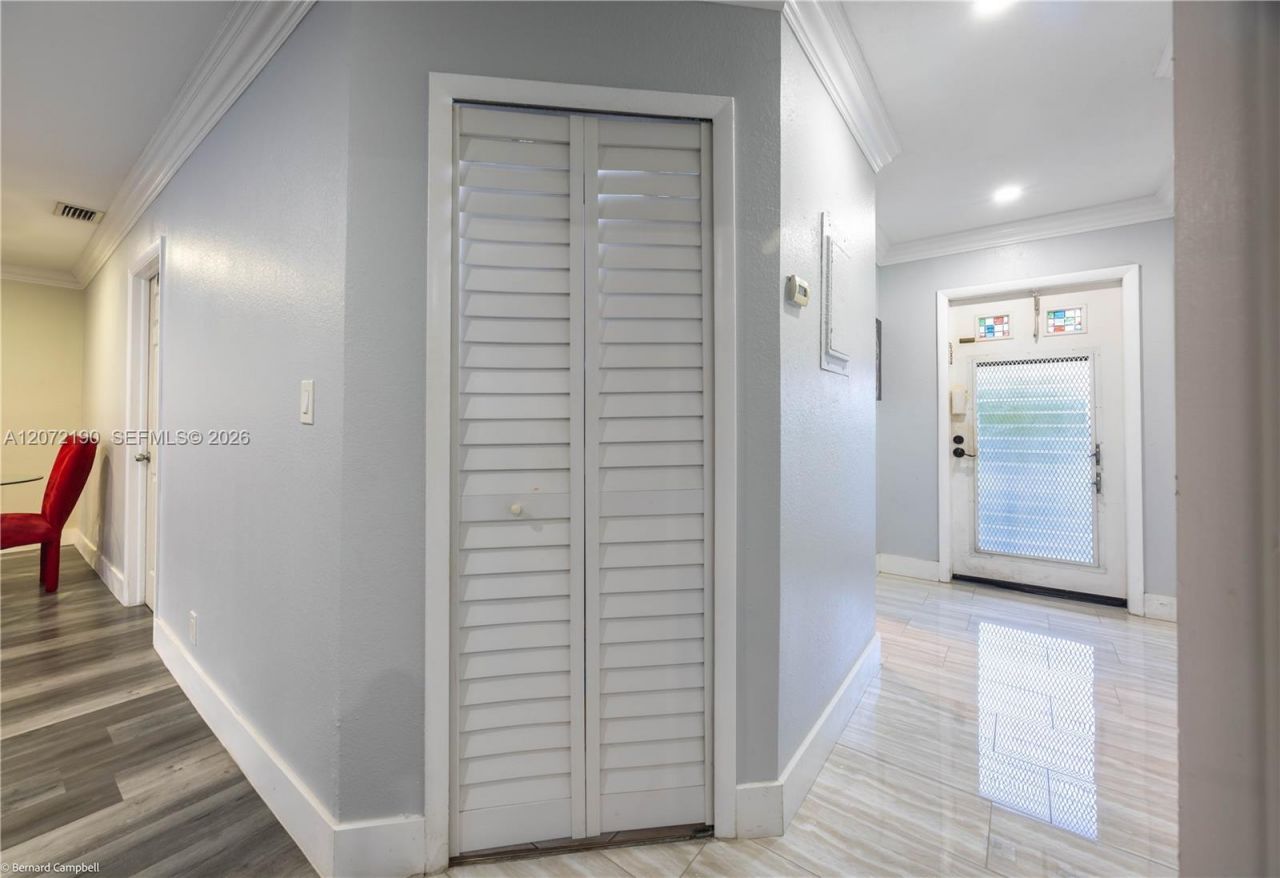 8002 Lagos De Campo Blvd, Unit B-303, Tamarac, FL 33321 Photo