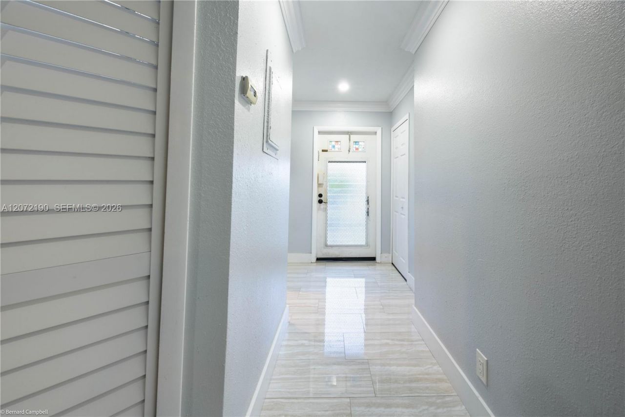 8002 Lagos De Campo Blvd, Unit B-303, Tamarac, FL 33321 Photo