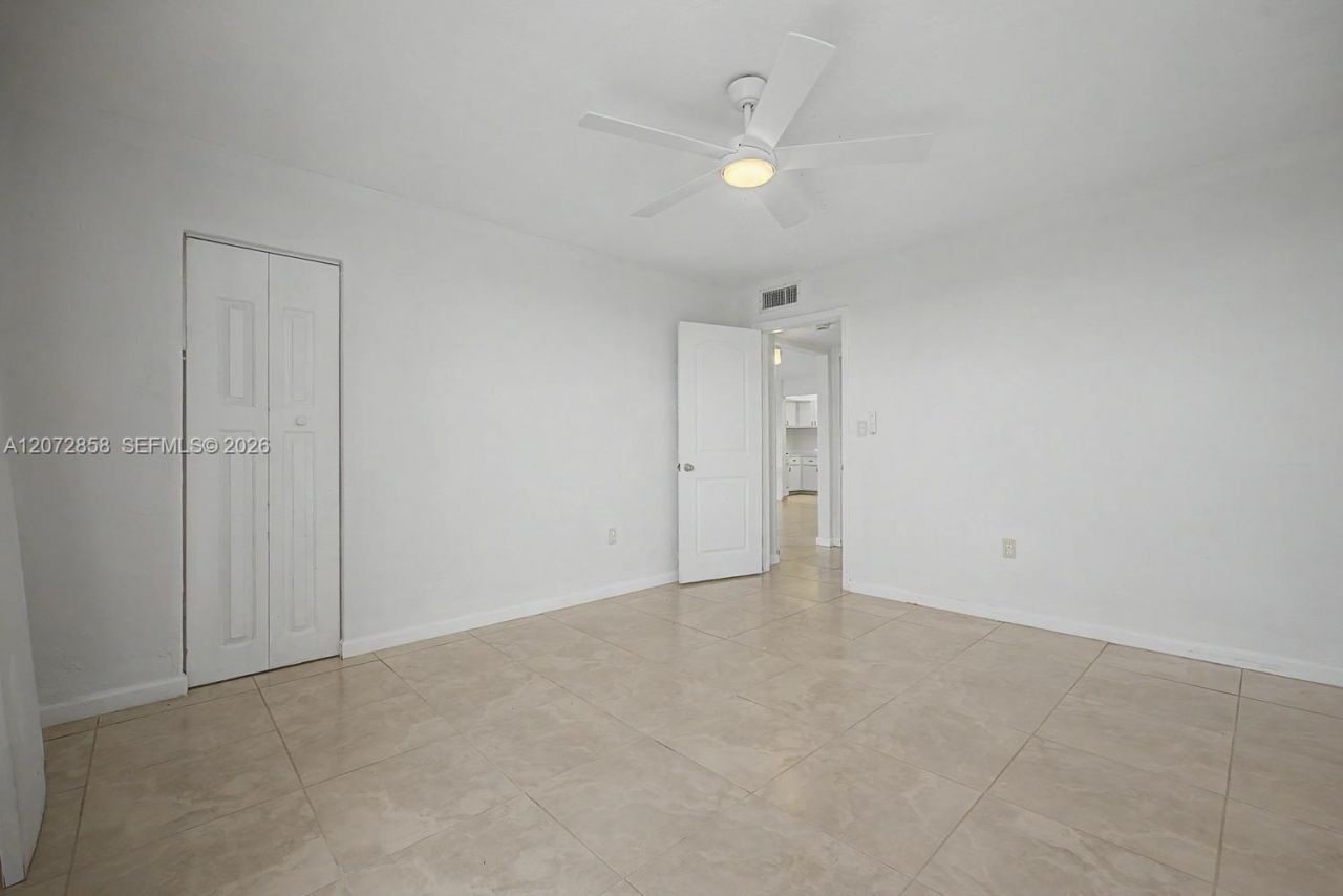6900 N Kendall Dr , Unit A409, Pinecrest, FL 33156 Photo