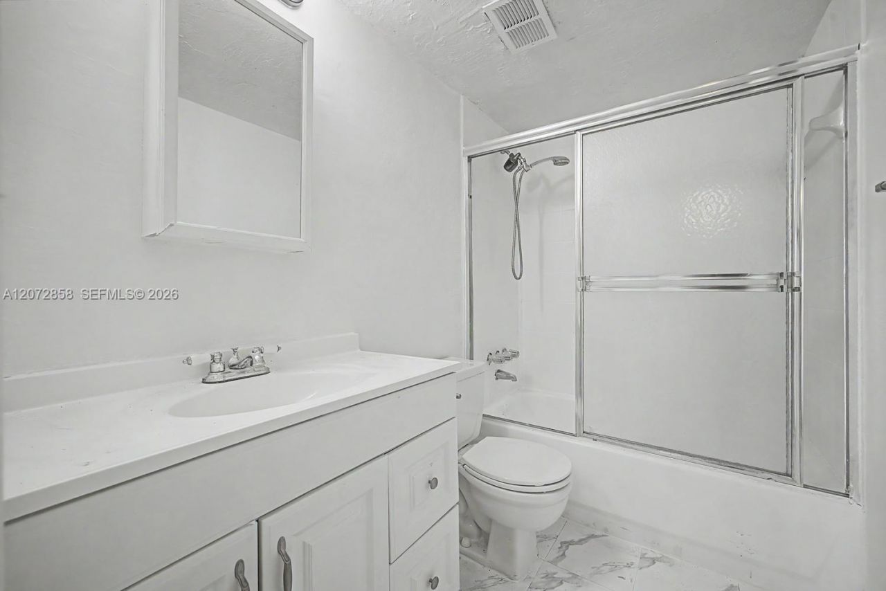 6900 N Kendall Dr , Unit A409, Pinecrest, FL 33156 Photo