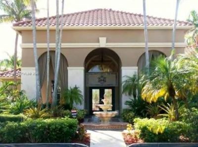 18304 NW 68th Ave , Unit N, Hialeah, FL 33015 Photo