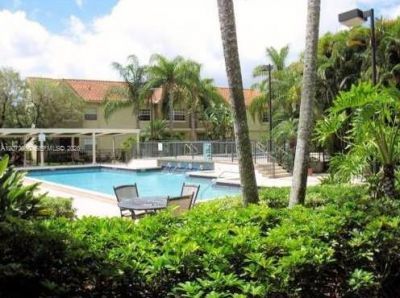 18304 NW 68th Ave , Unit N, Hialeah, FL 33015 Photo