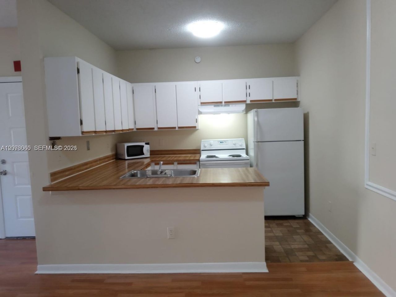 18304 NW 68th Ave , Unit N, Hialeah, FL 33015 Photo