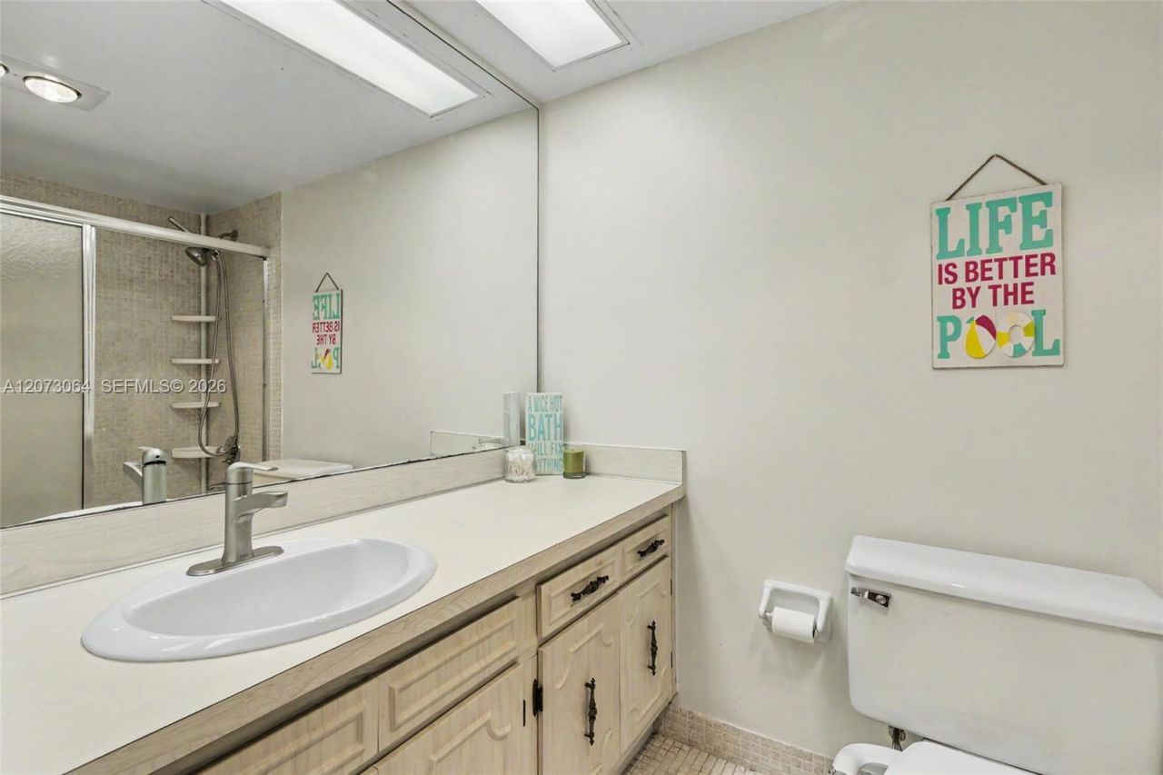 3090 N Course Dr , Unit 709, Pompano Beach, FL 33069 Photo