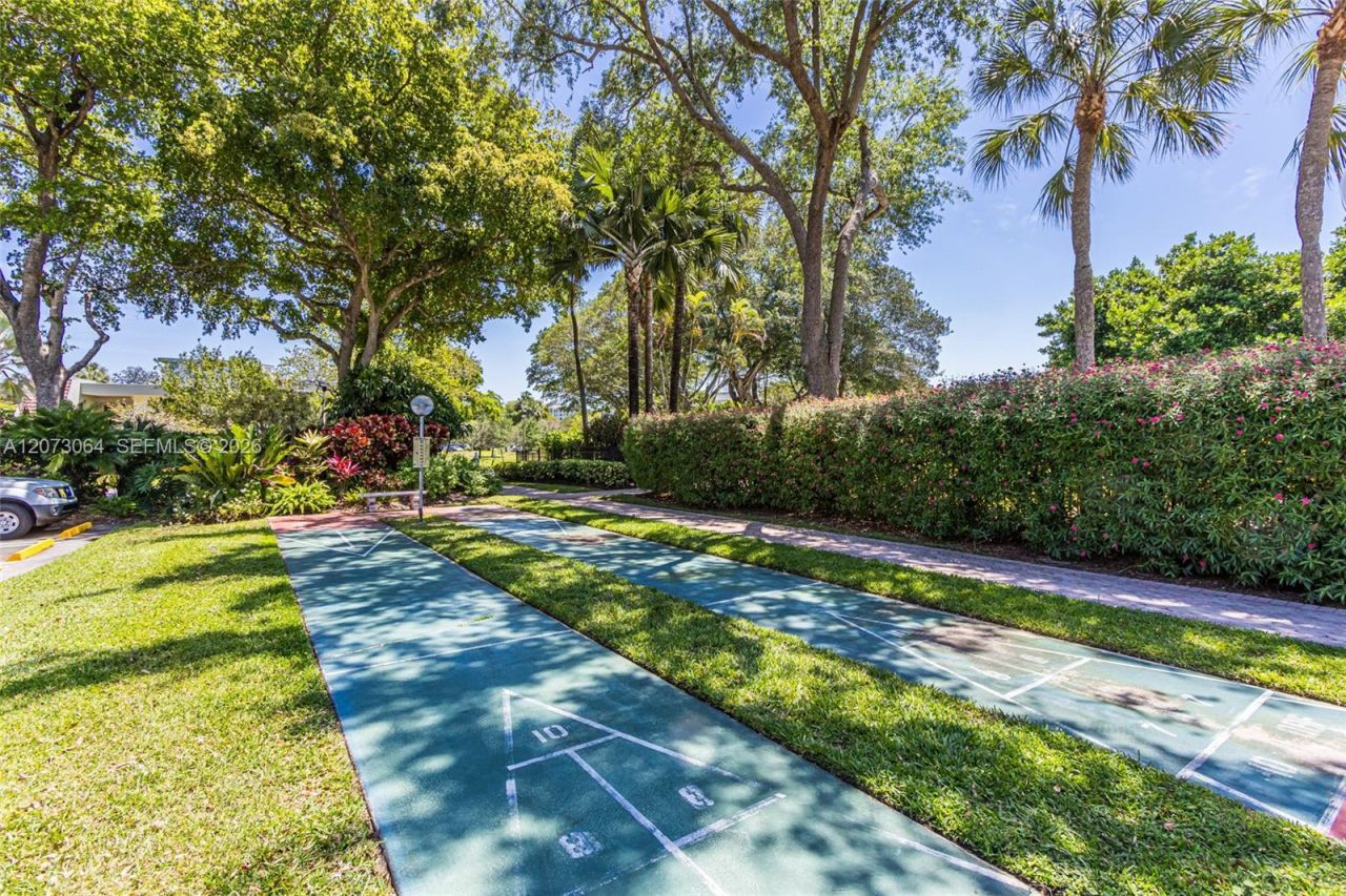 3090 N Course Dr , Unit 709, Pompano Beach, FL 33069 Photo