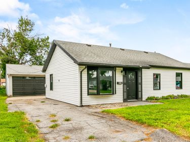 1318 LINDWOOD Drive, CARTER LAKE, IA 51510