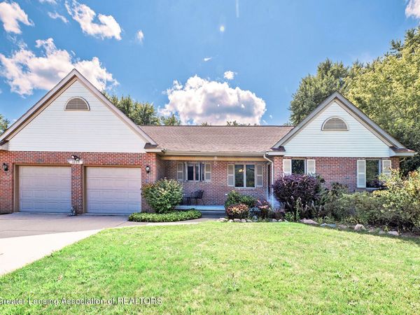 3629 Laureate Drive, Holt, MI 48842