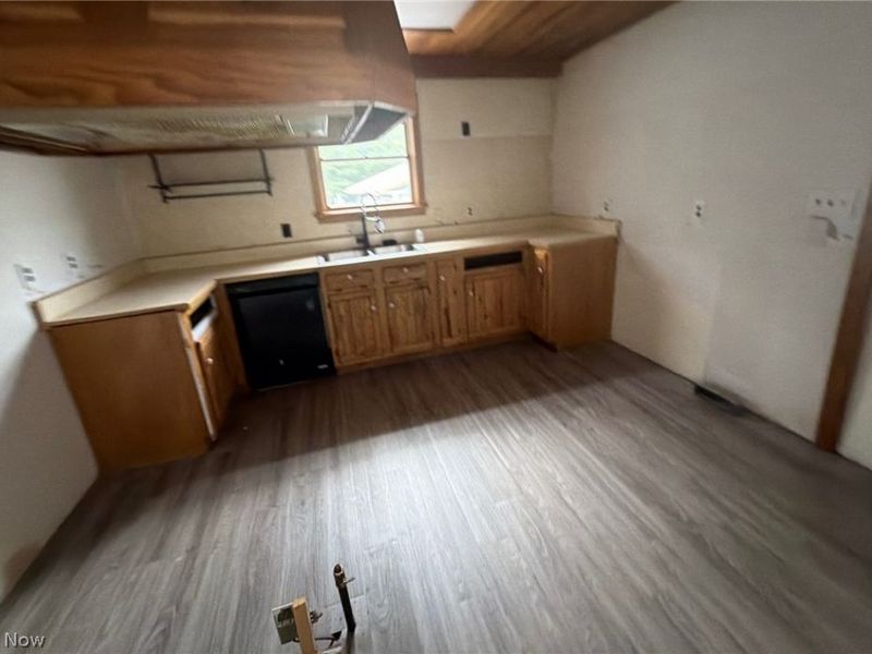 6771 Warren Sharon Road, Brookfield, OH 44403 Photo 12
