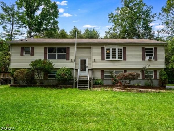 7 Galloping Hill Rd, Montague, NJ 07827