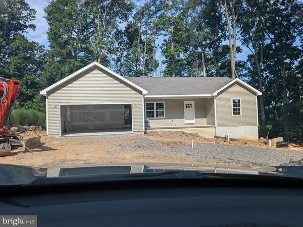 121 HOGAN DRIVE , AUBURN, PA 17922