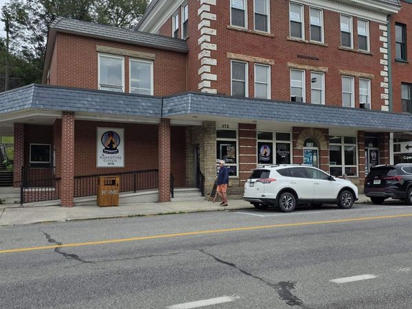 172 East , Thomas, WV 26292
