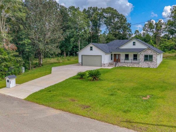 106 River Annex Rd, Cantonment, FL 32533