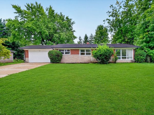 289 W County Line, Greenwood, IN 46142