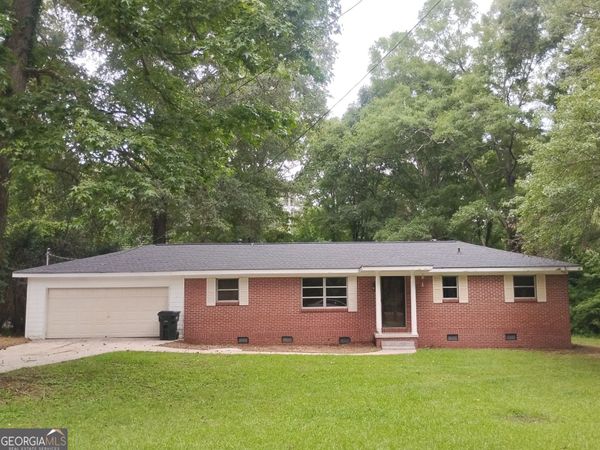 327 W Bonnell Street, Oxford, GA 30054