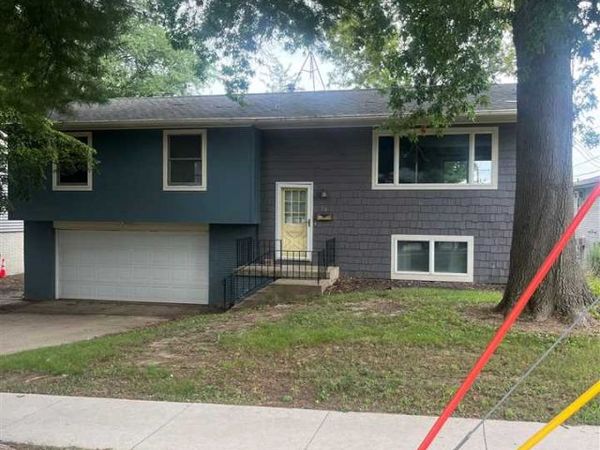 58 Olive Ct., Iowa City, IA 52246